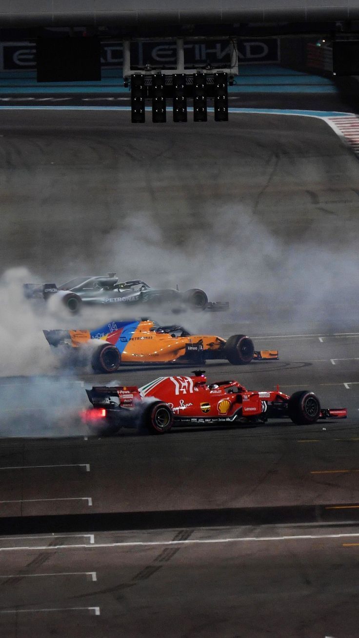 F1 Drift Mercedes, Mclaren and Ferrari Abu Dhabi 2018. Yarış arabası, Havalı arabalar, F1 yarış