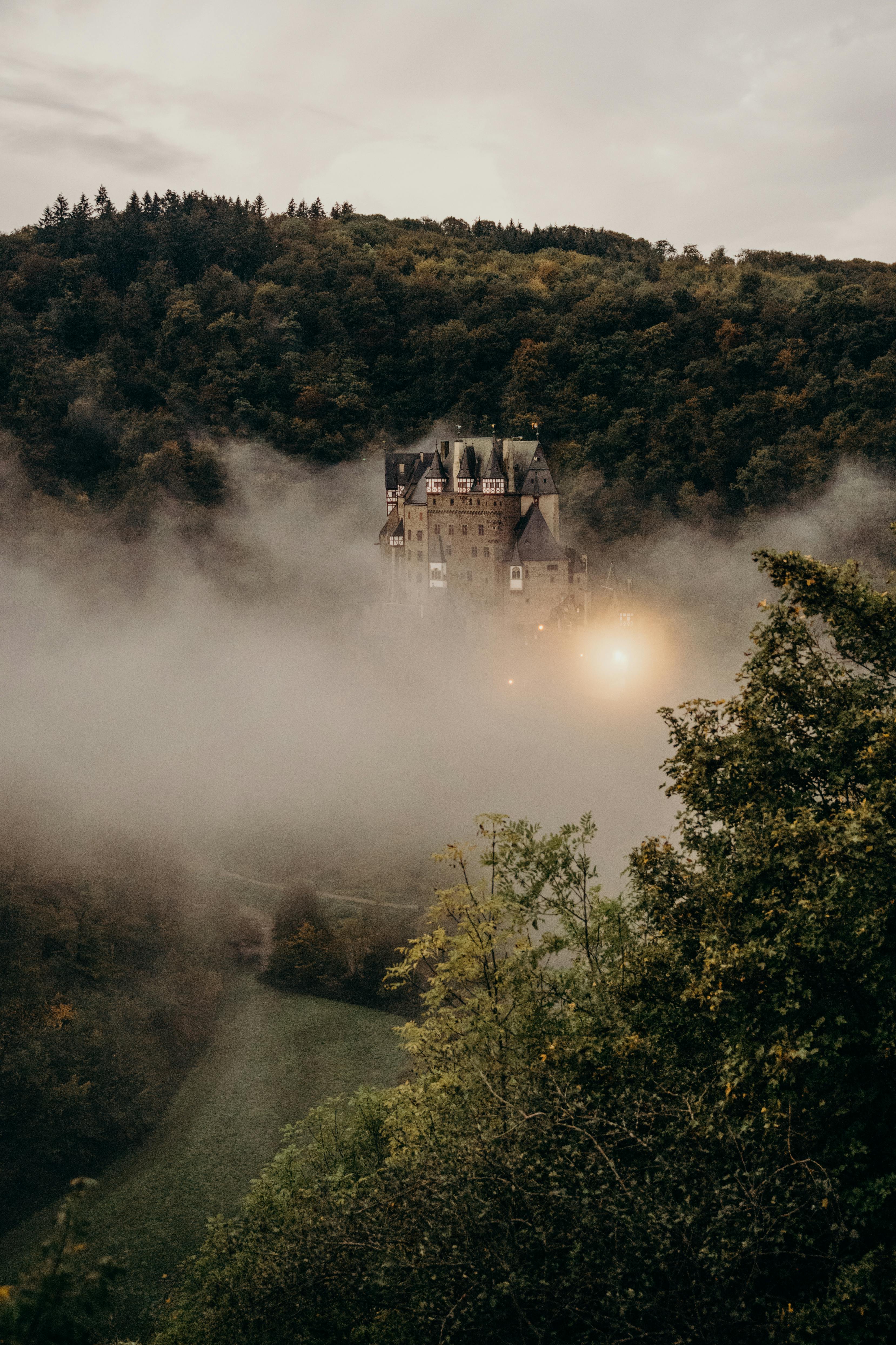 Eltz Castle Photo, Download The BEST Free Eltz Castle & HD Image