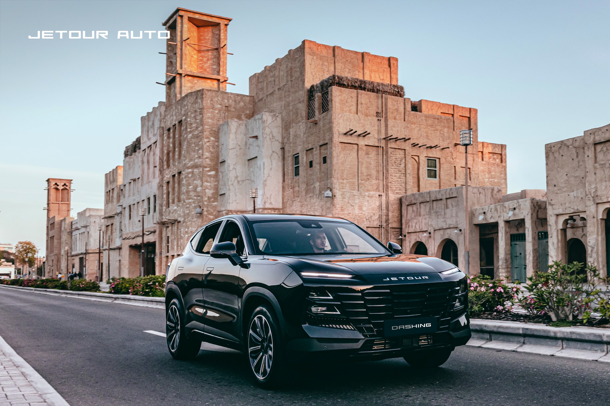 JETOUR AUTO DASHING Tomorrow With A Forward Attitude, Showcasing Its Cool Mech Inspired Design, Sleek Sculpted Lines, And Dynamic Body That Exude Sporty Dynamism And Irresistible Allure.#Jetour #JetourDASHING #