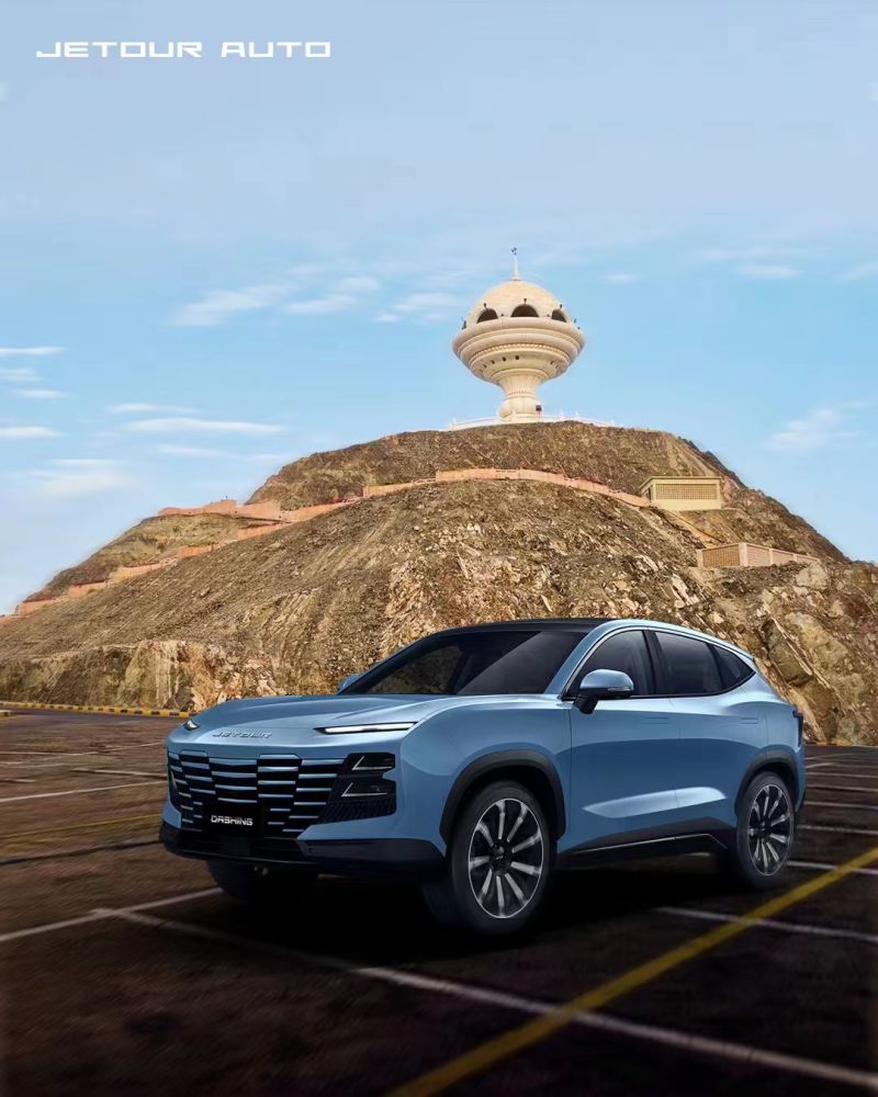 Discover the beauty of #Oman with #DASHING on a trip to Muttrah Corniche