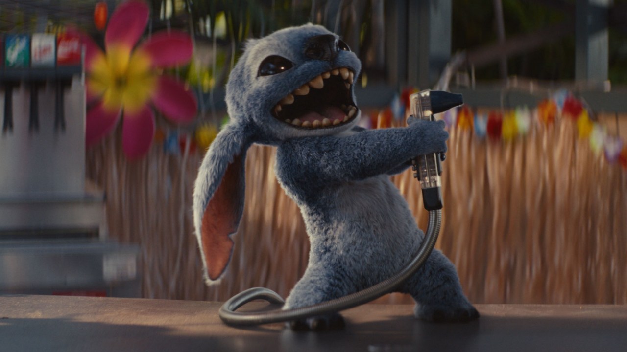 AwardsWatch - 'Lilo & Stitch' Review: Nostalgia Can Only Carry So Far But Stitch Remains a Lovable Rascal C