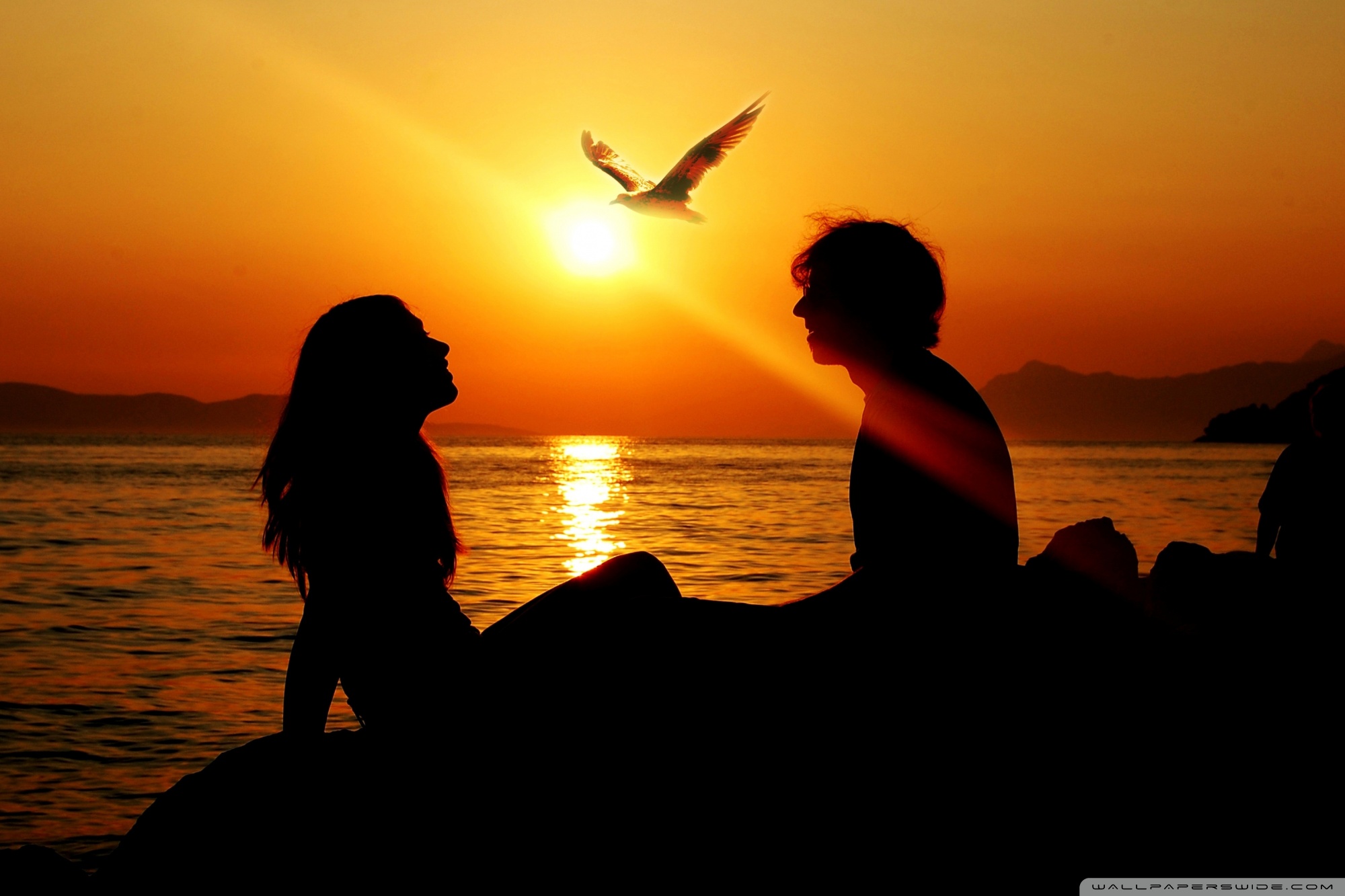 Romantic Couple Sunset 4K UHD Wallpaper for UltraHD Desktop and TV, Widescreen and UltraWide Display, Smartphone and Tablet Devices