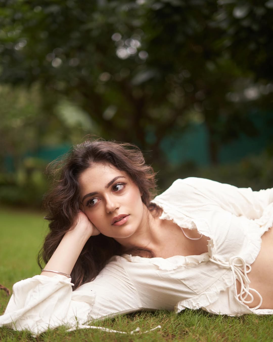 Aneet Padda Photo. Aneet Padda Latest HD Pics. Aneet Padda New Image