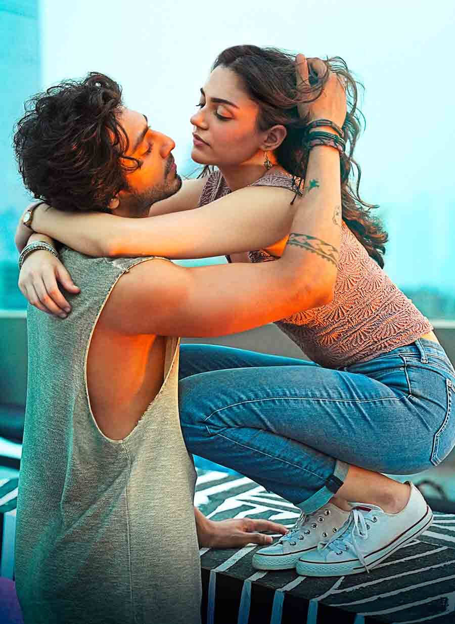 Reasons To Look Out For Ahaan Panday And Aneet Padda's Saiyaara