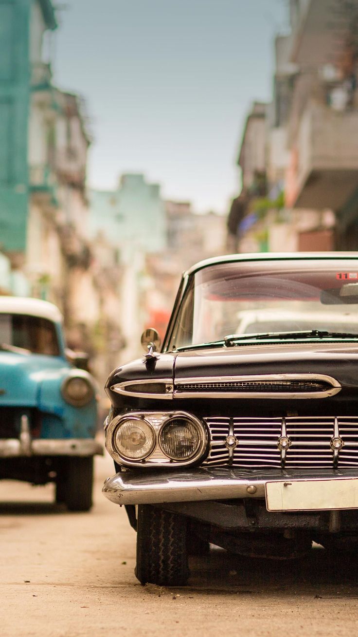 Cuban Chrome Chevy Impala. Vintage cars, Car iphone wallpaper, iPhone wallpaper vintage