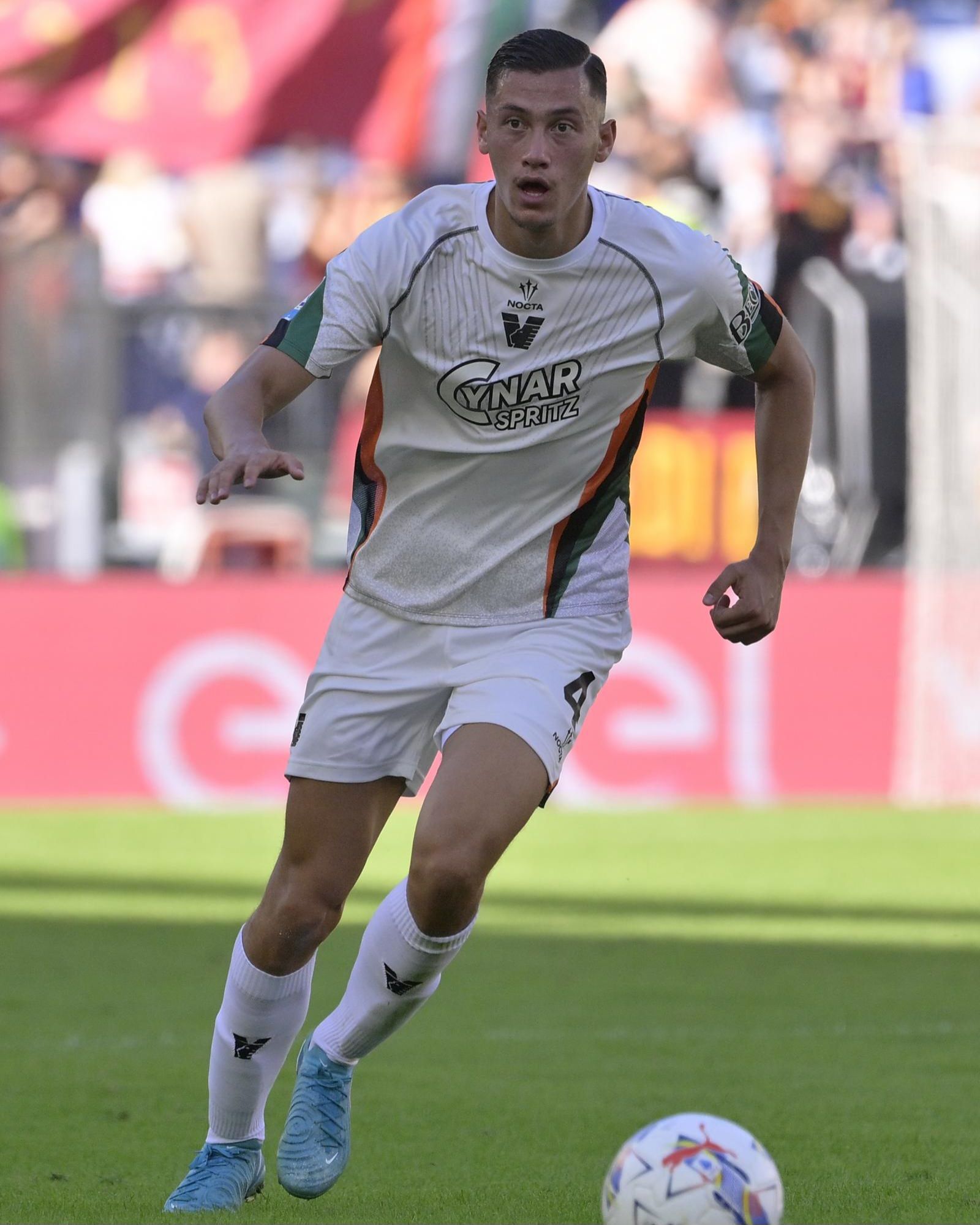 ide jay idzes dan sepak bola untuk disimpan hari ini. atlet, orang sepak bola, pemain sepak bola, dan lainnya