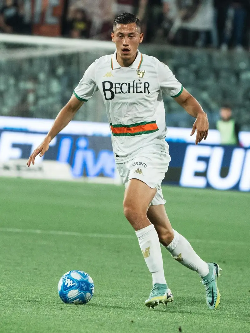 Jay Idzes Debut di Serie A, Pengamat: Jadi Inspirasi dan Pembuka Jalan Pemain Indonesia di Kancah Eropa Bola.com