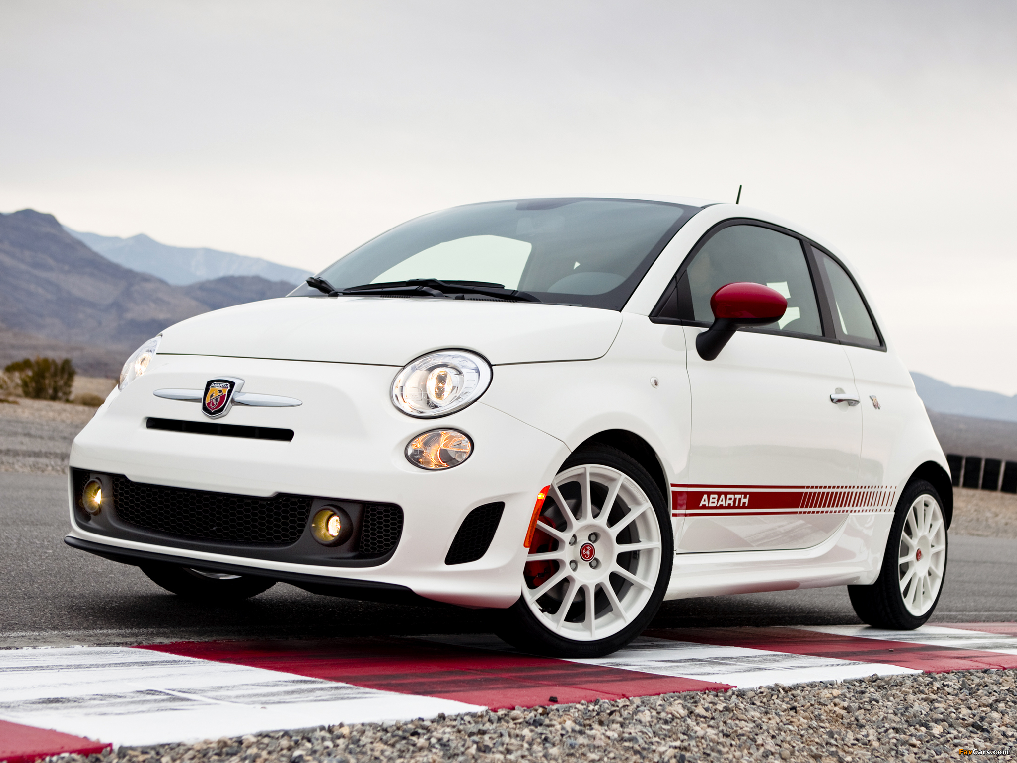 Fiat 500 Abarth US Spec Wallpaper (2048x1536)