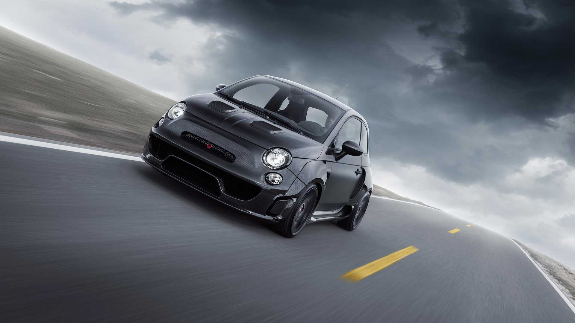 Pogea Racing's Fiat 500 Abarth Packs 405 HP Into Carbon Fiber Widebody