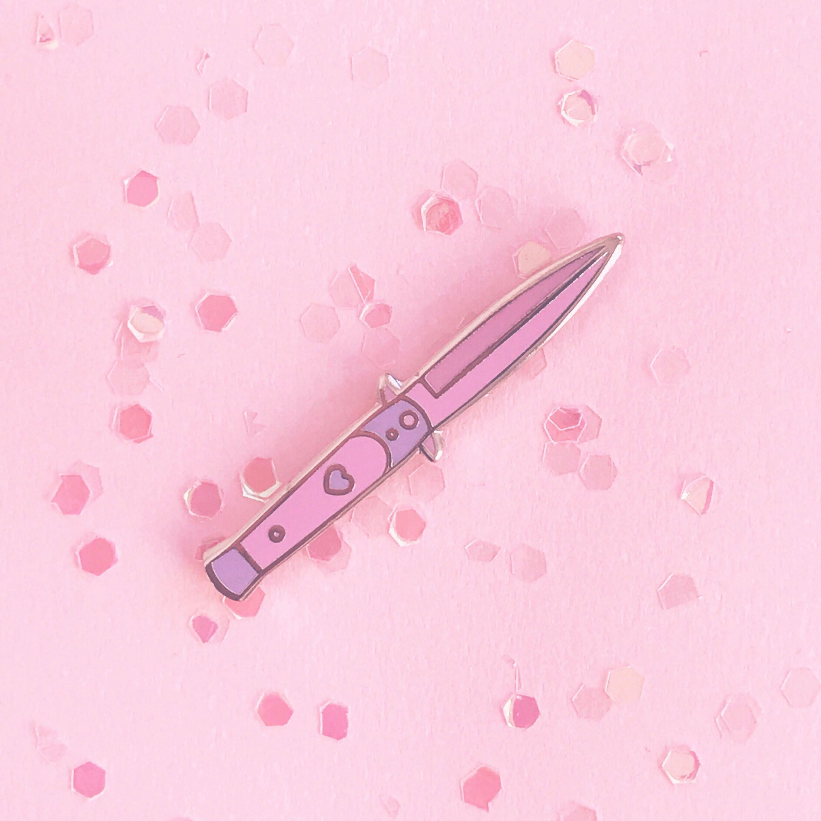 Yami kawaii: Discover Gurokawa ideas. medical fashion, menhera fashion and more