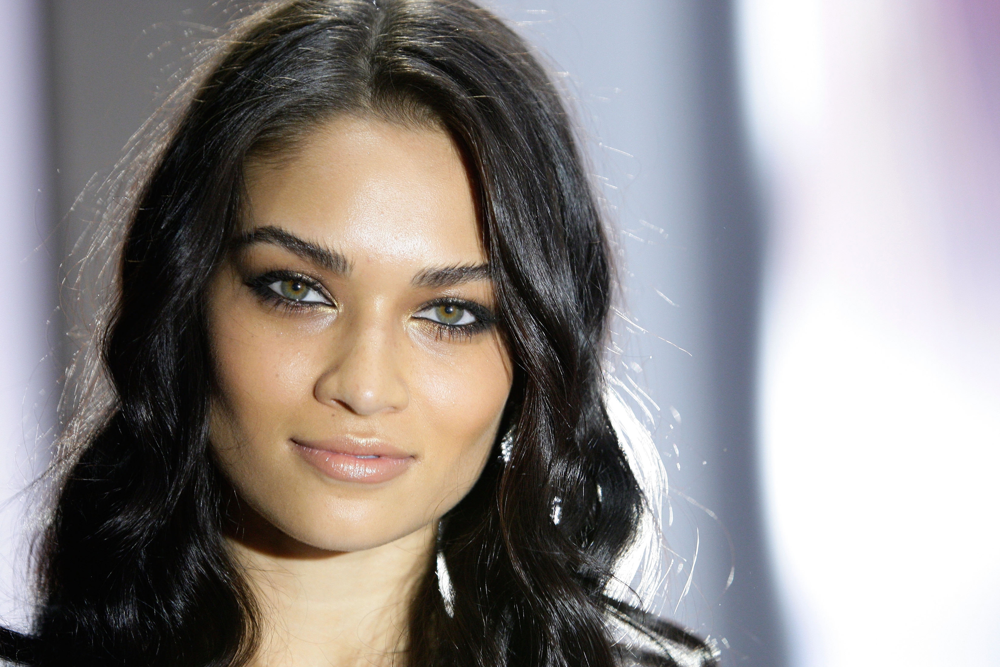 Download Face Hazel Eyes Brunette Australian Model Celebrity Shanina Shaik HD Wallpaper