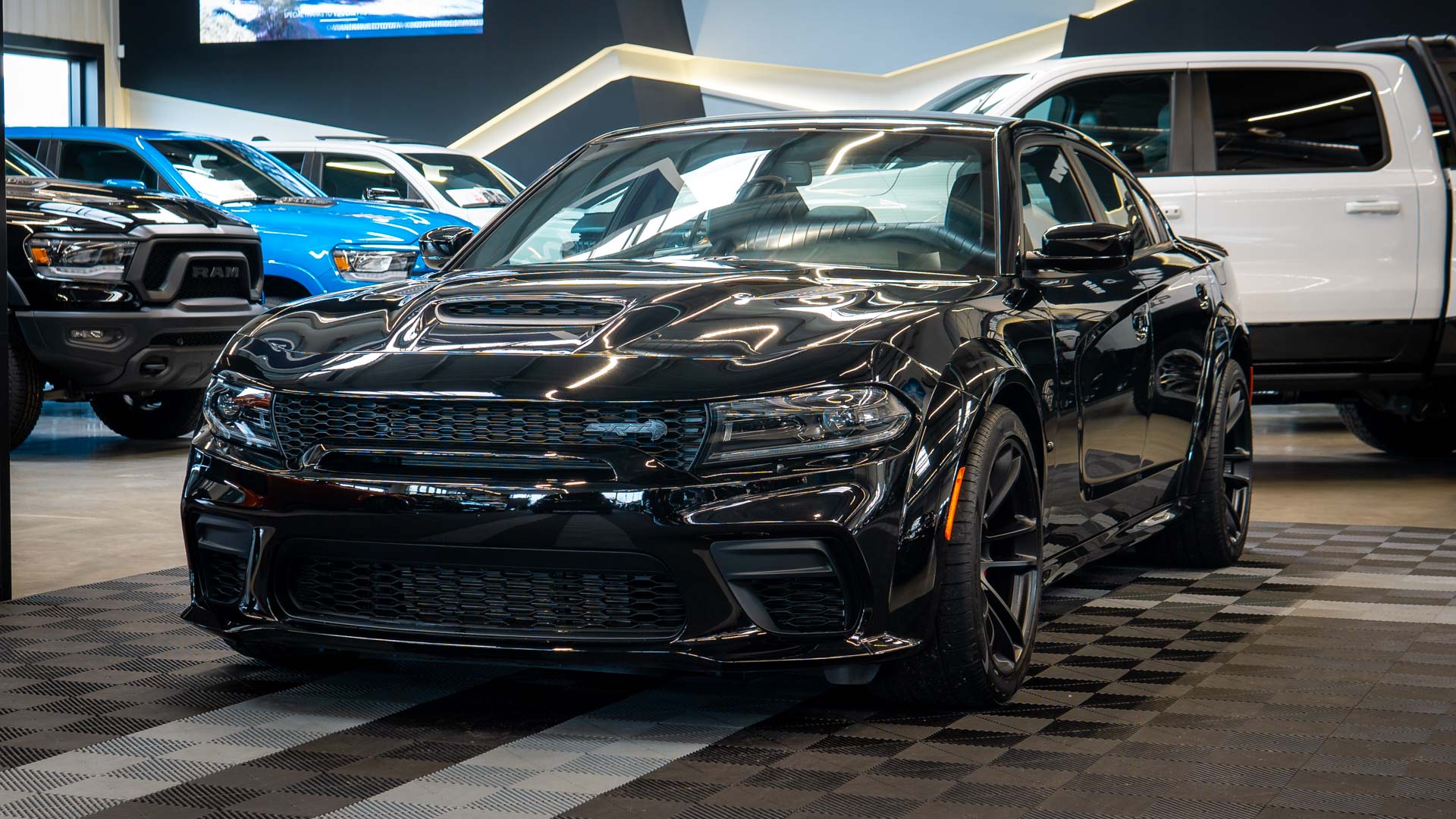 Dodge Charger SRT Hellcat Widebody Outlet, Auto Outlet