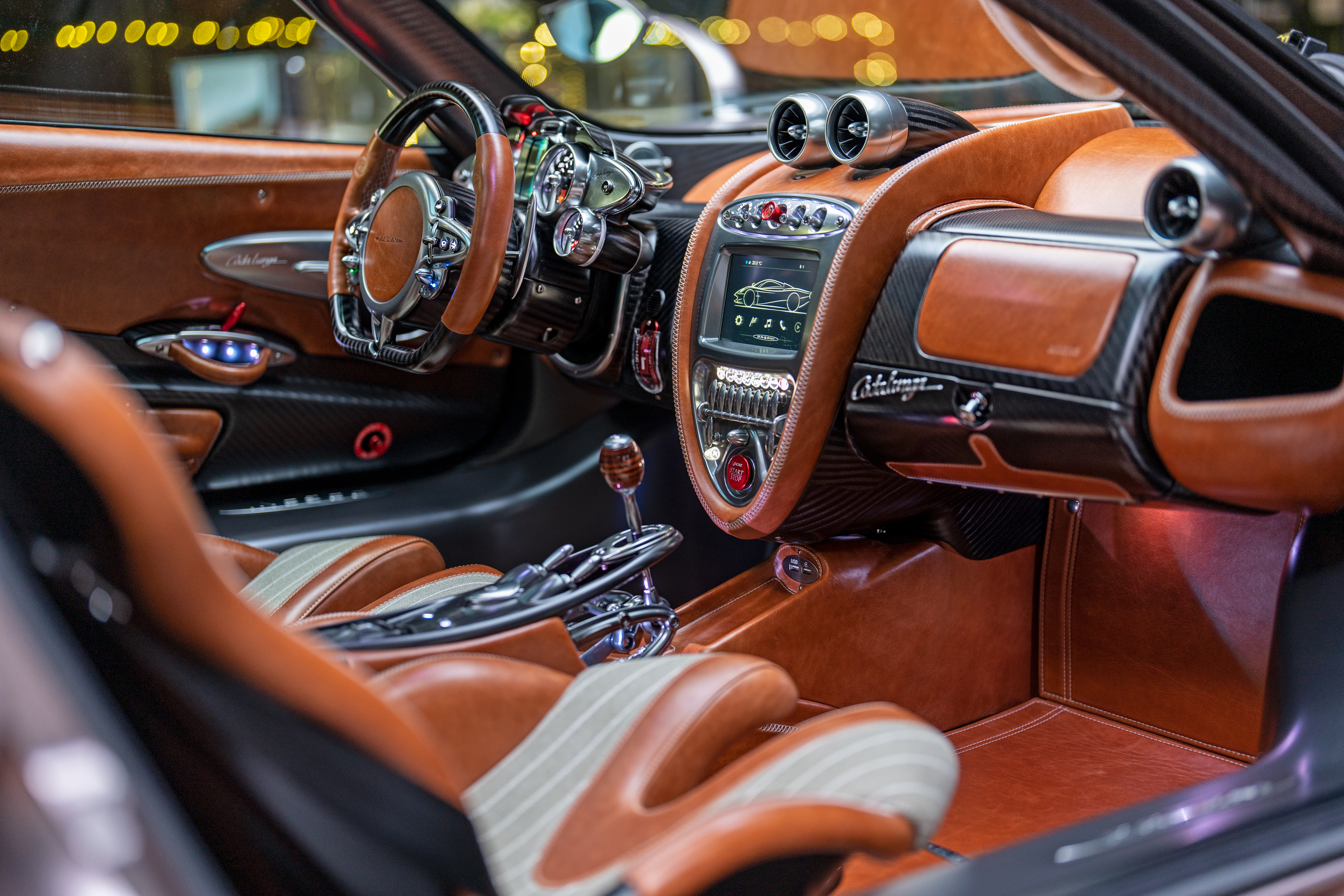 PAGANI PARTICIPATES IN THE CONCORSO DI ELEGANZA VILLA D'ESTE