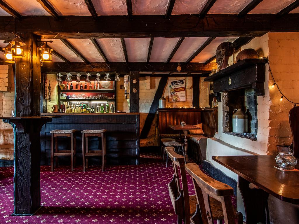 The couple who bought an English pub in the Sydney 'burbs