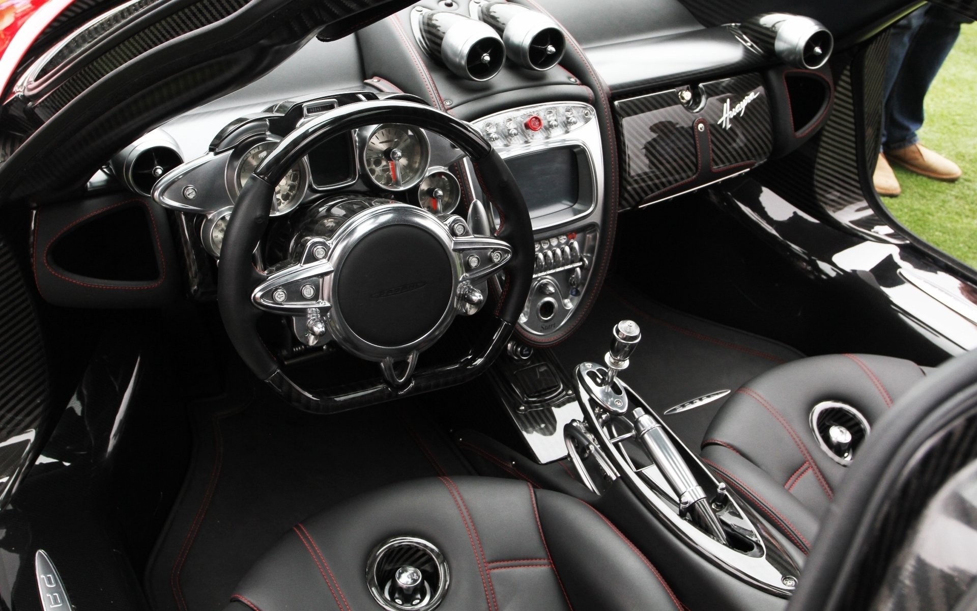 Download Vehicle Pagani Huayra HD Wallpaper