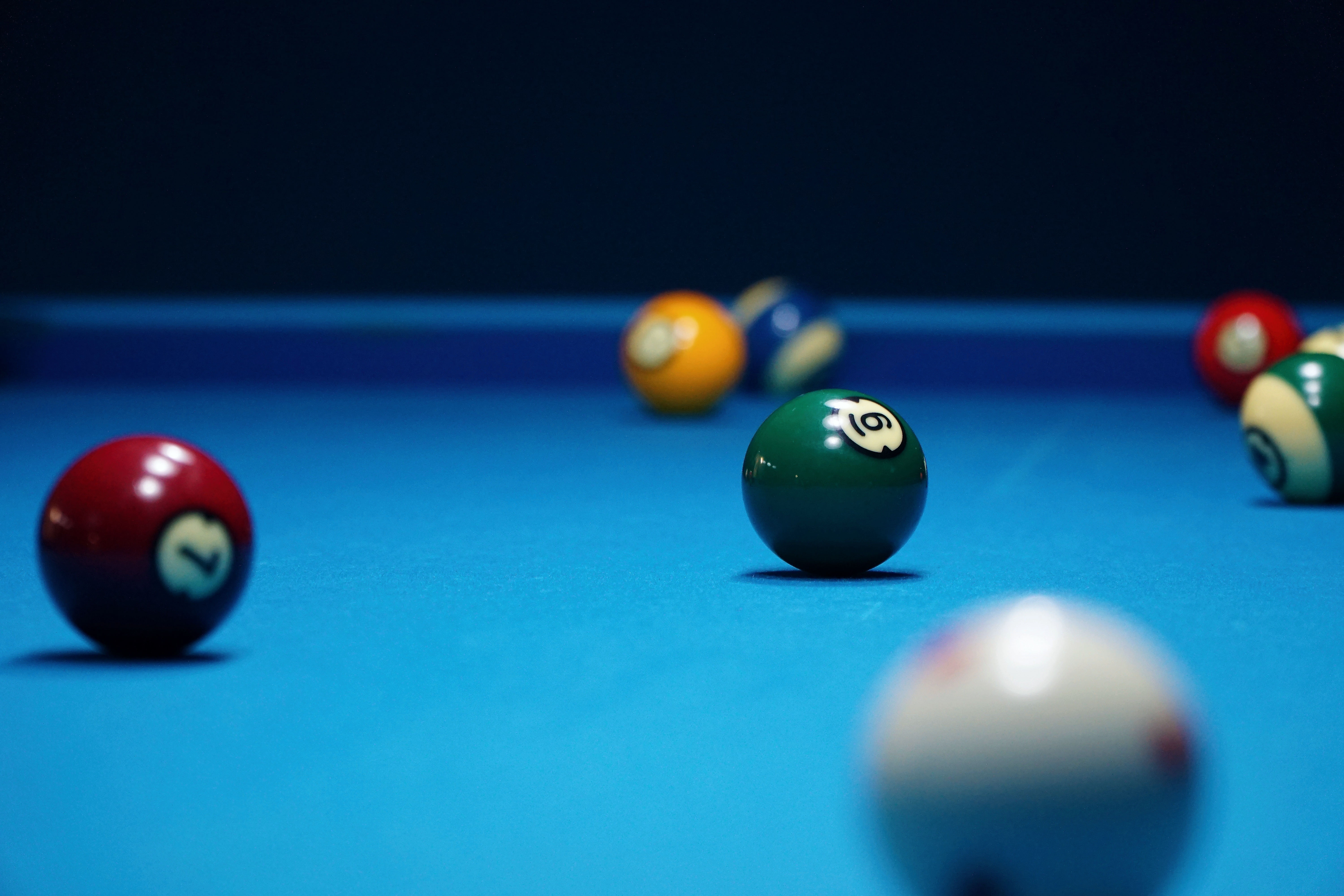 4K Ultra HD Pool Table Wallpaper