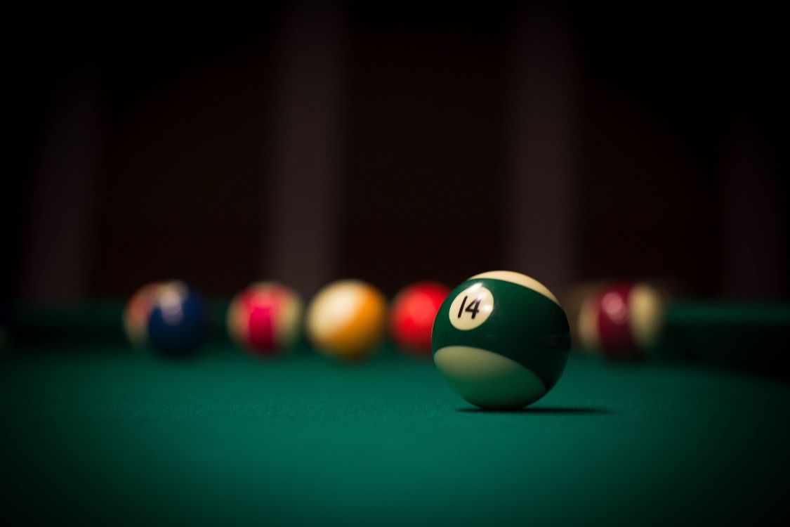 Wallpaper Billiard Ball on Billiard Table, Background Free Image