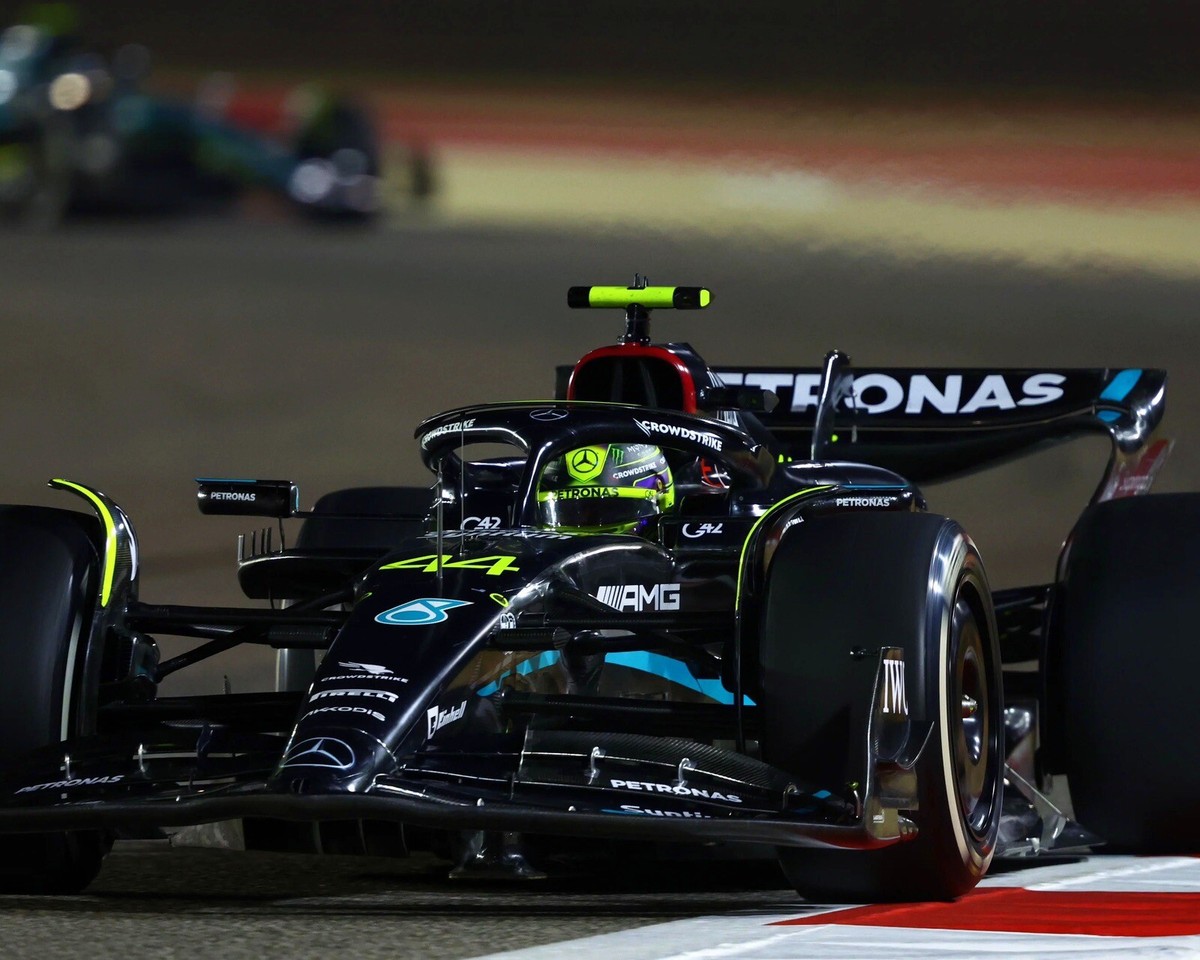 Photo LEWIS HAMILTON Car Racing Formula One Mercedes- Benz Grand Prix