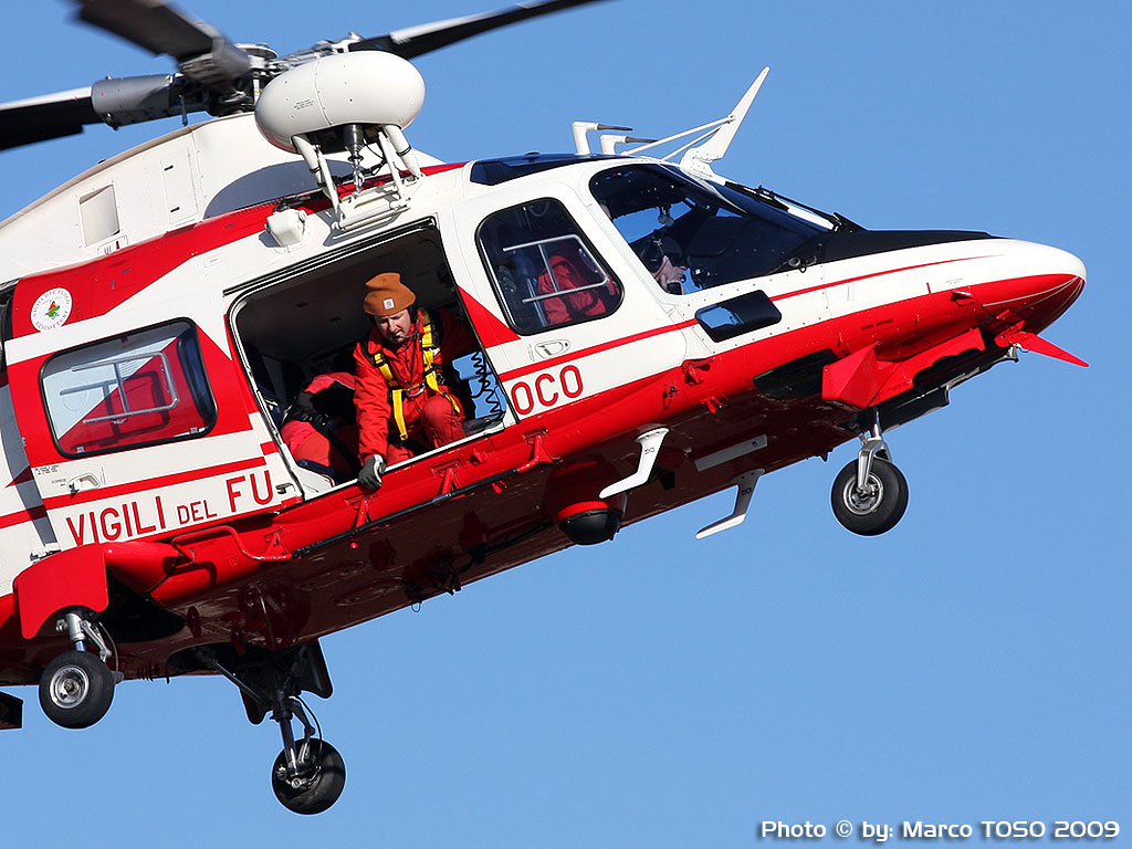Heli Wallpaper © by: Damiano GUALDONI