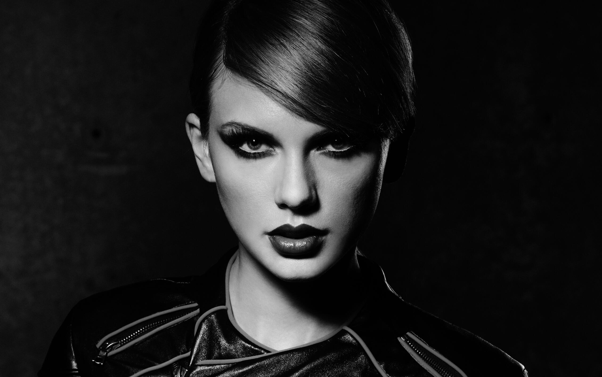Wallpaper Taylor Swift monochrome face portrait 2560x1600 from uaha image and screensavers
