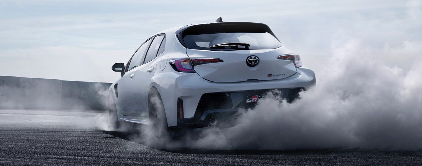 What are the Performance Features of the 2023 Toyota Corolla GR?