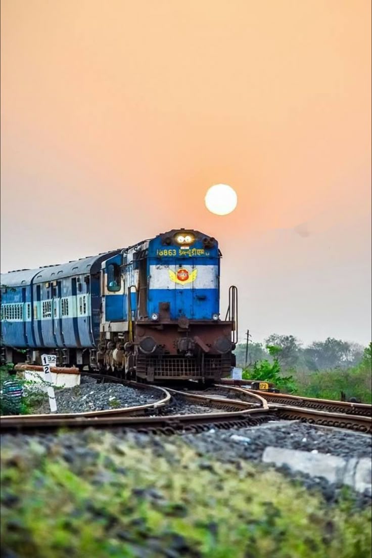 Train India Wallpapers - Wallpaper Cave