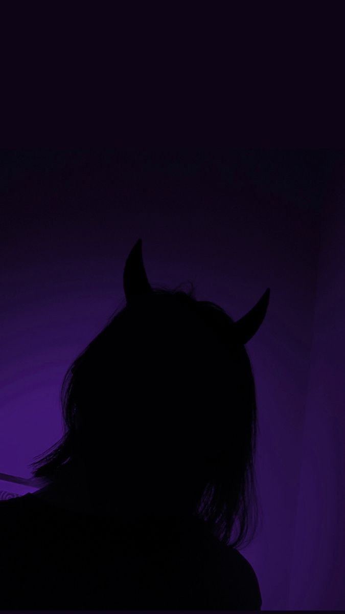 dark purple aesthetic wallpaper