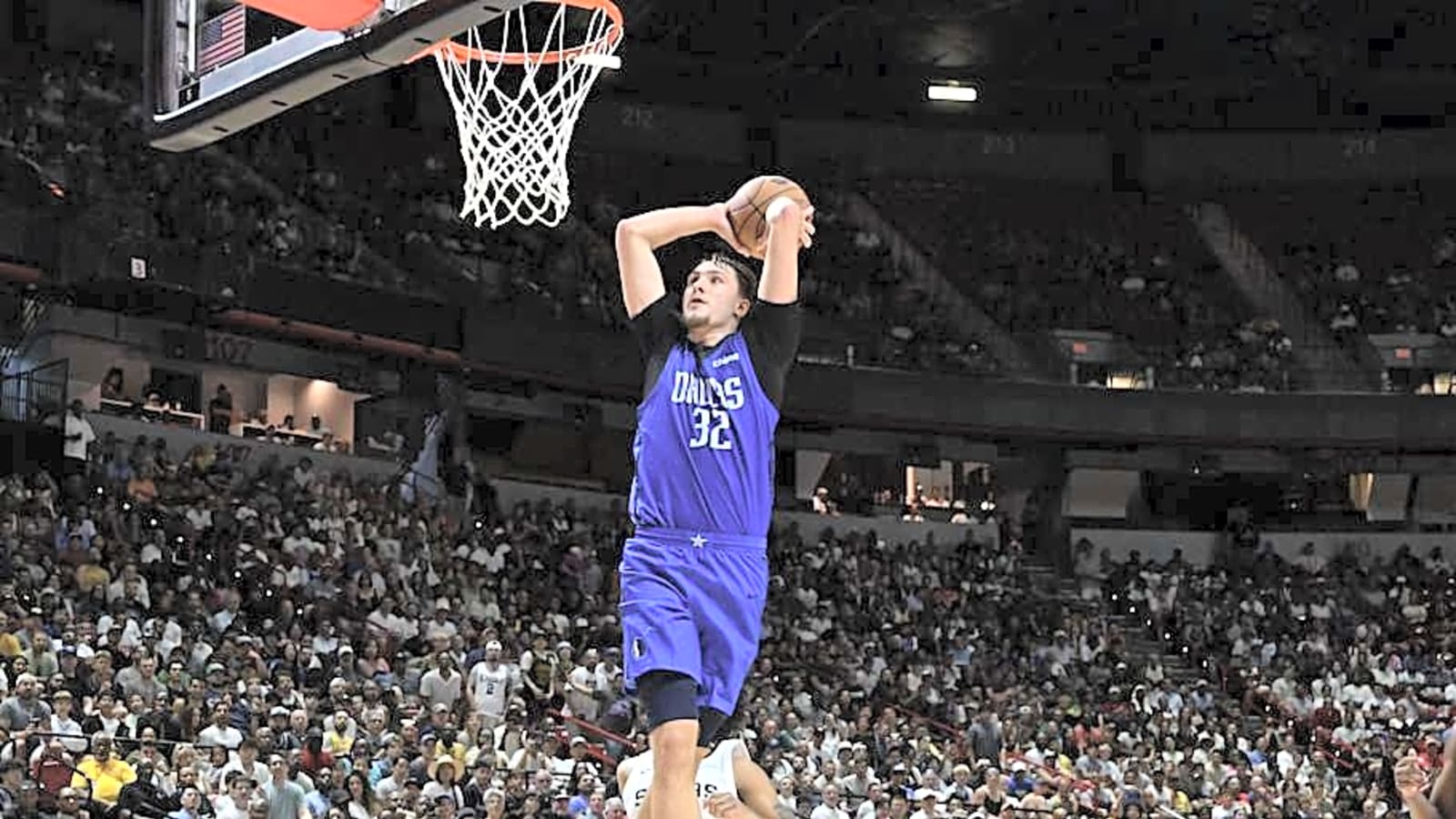 Cooper Flagg, Dallas Mavericks featured in NBA 2K26 trailer