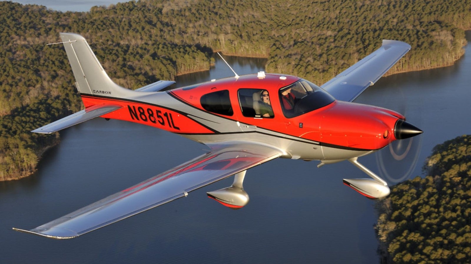 Cirrus SR 22