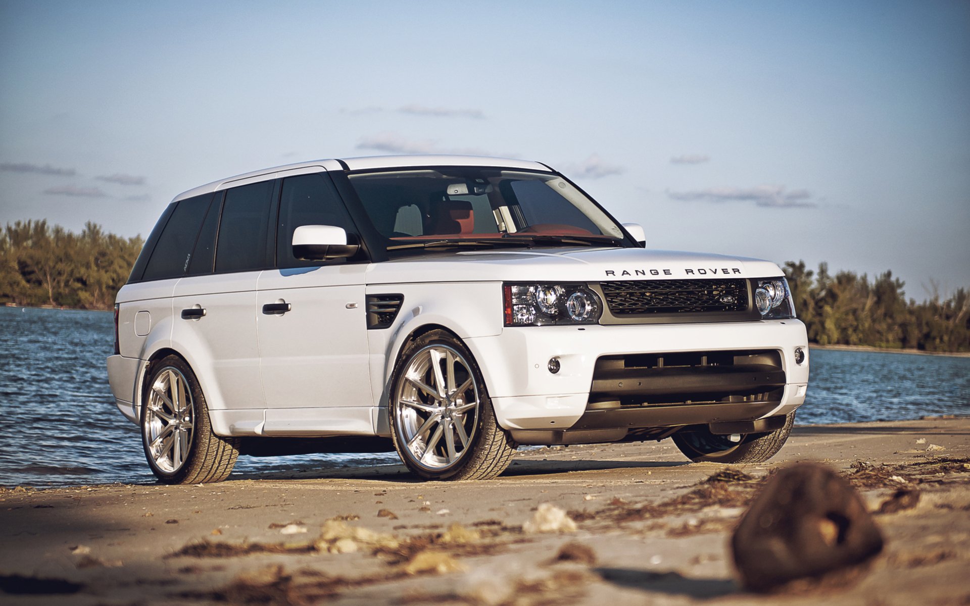 Stunning Range Rover HD Wallpaper