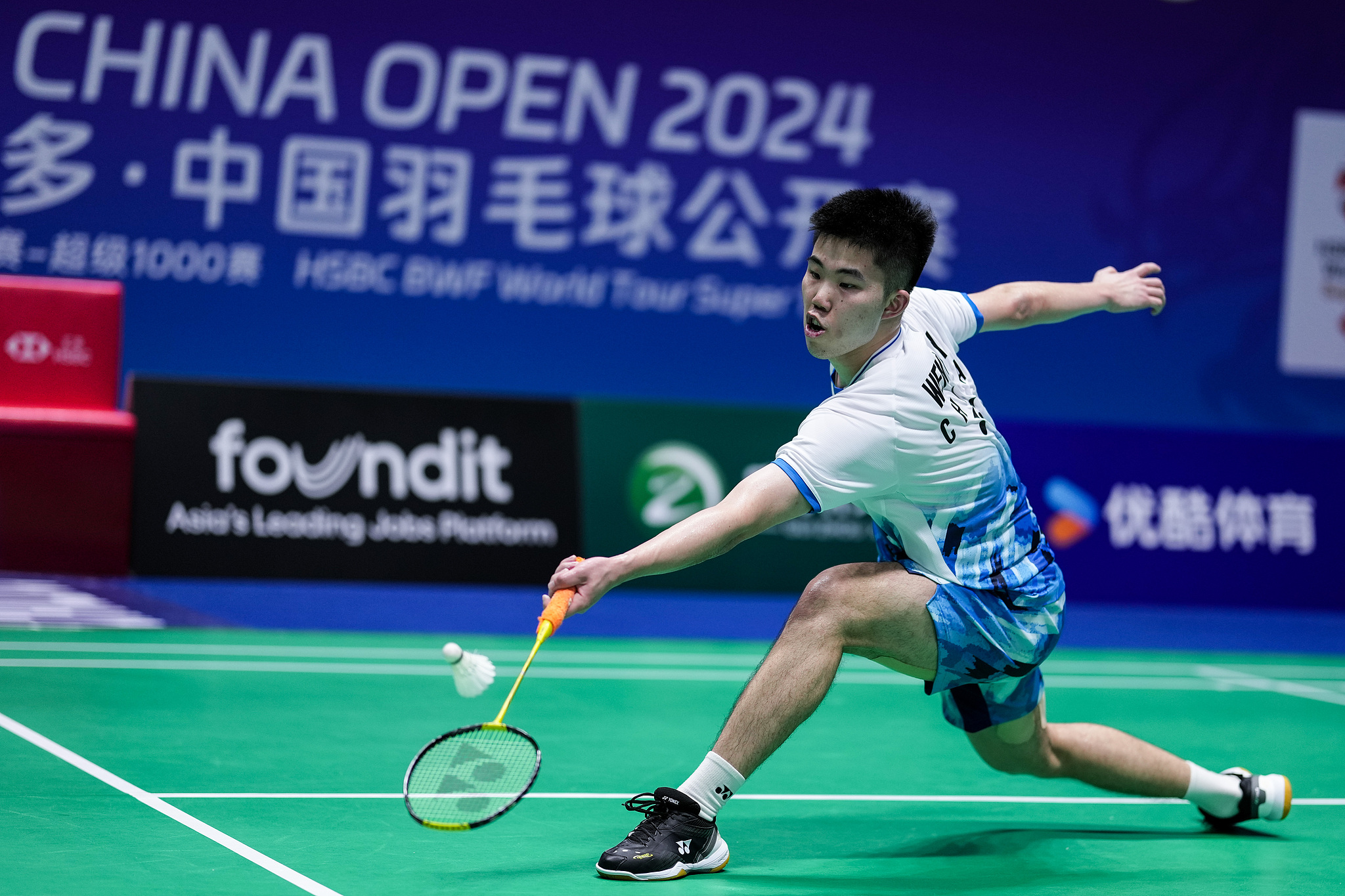 Home shuttlers make quarterfinals in all events at China open