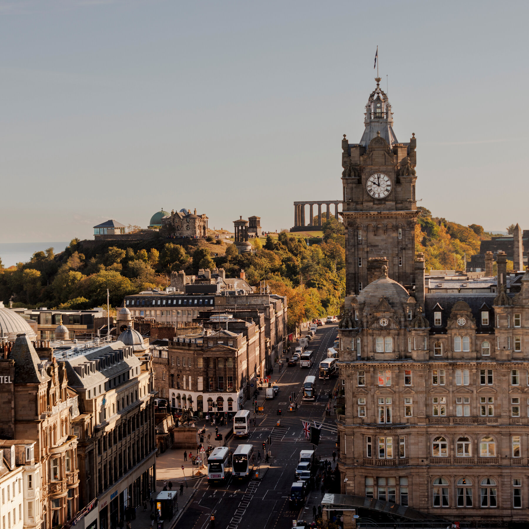 Hours in Edinburgh: Things to Do