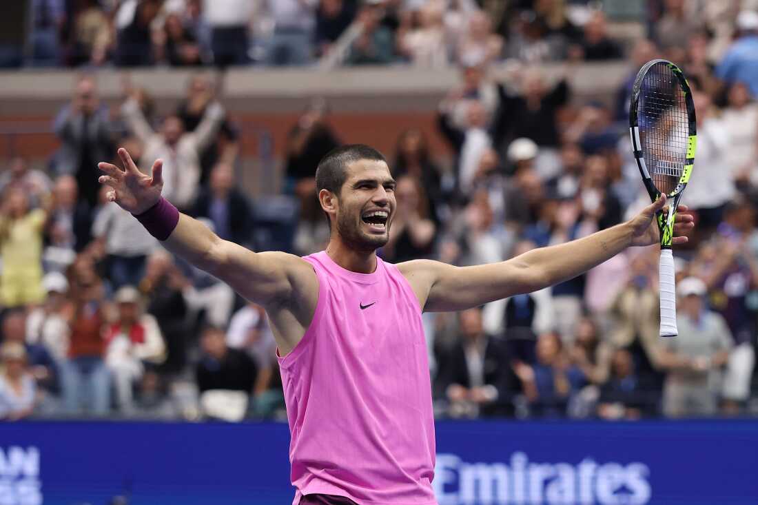 Carlos Alcaraz wins his 2nd U.S. Open at match delayed by Trump's attendance