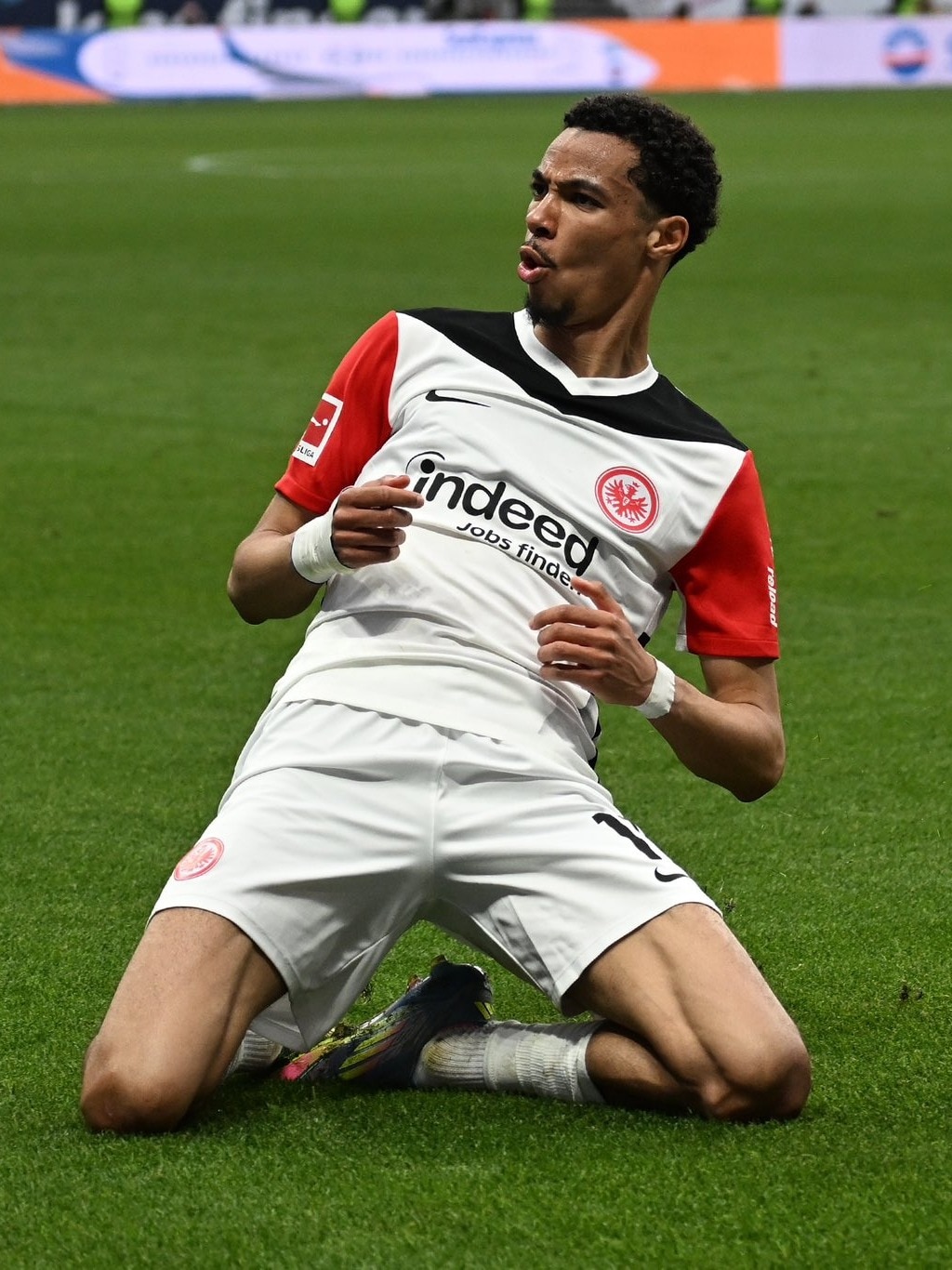 Liverpool agree personal terms with Hugo Ekitike, wait on Isak stance: Reports