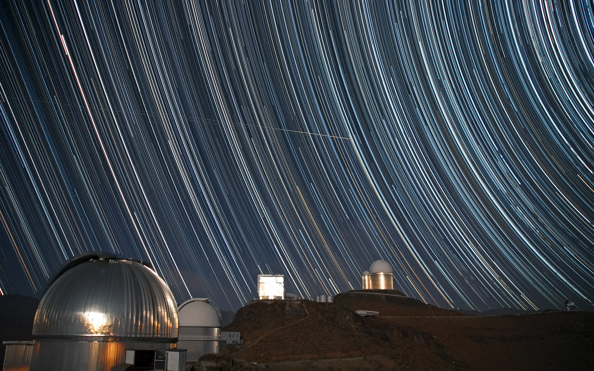 Swirling Starscape Over La Silla Wallpaper