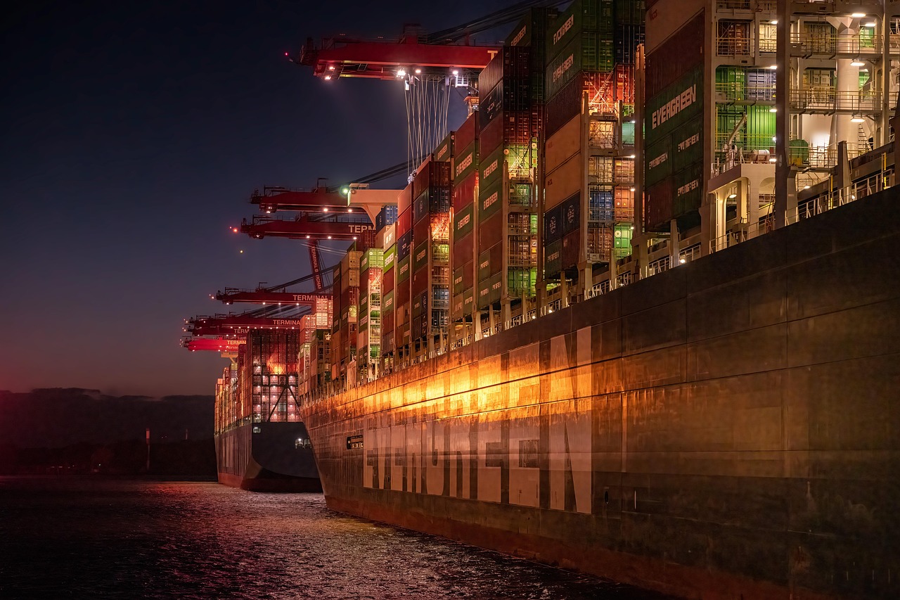 Free Container Ship & Cargo Ship Image