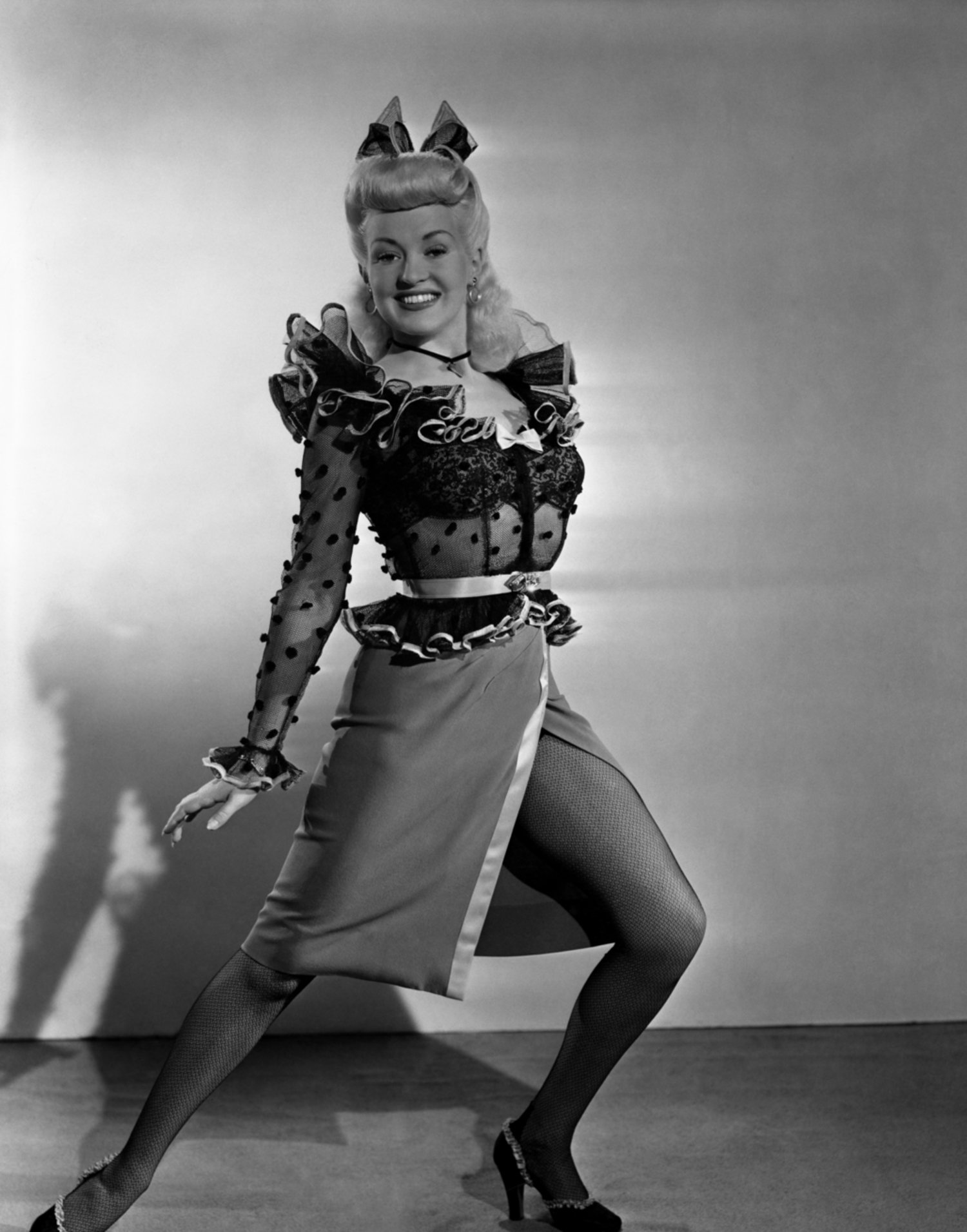 Globe Photo Entertainment & Media Portrait of Smiling Betty Grable