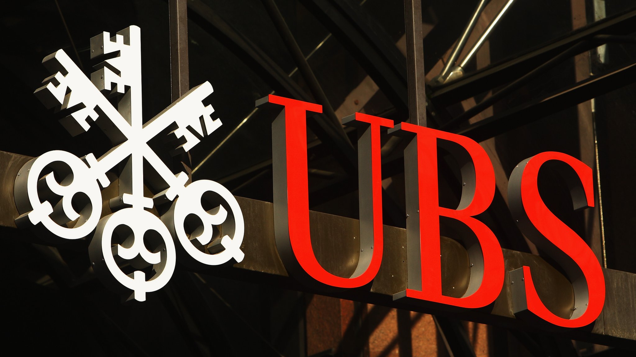 UBS bank sees 53% jump in net profit