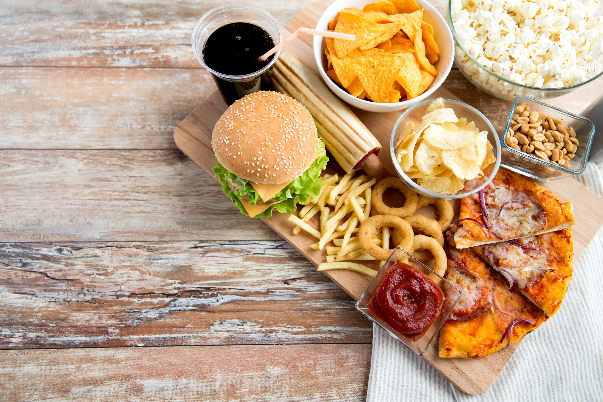 Wallpaper pizza, ketchup, chips, French fries, Burger, fast food, onion rings for mobile and desktop, section еда, resolution 2400x1599