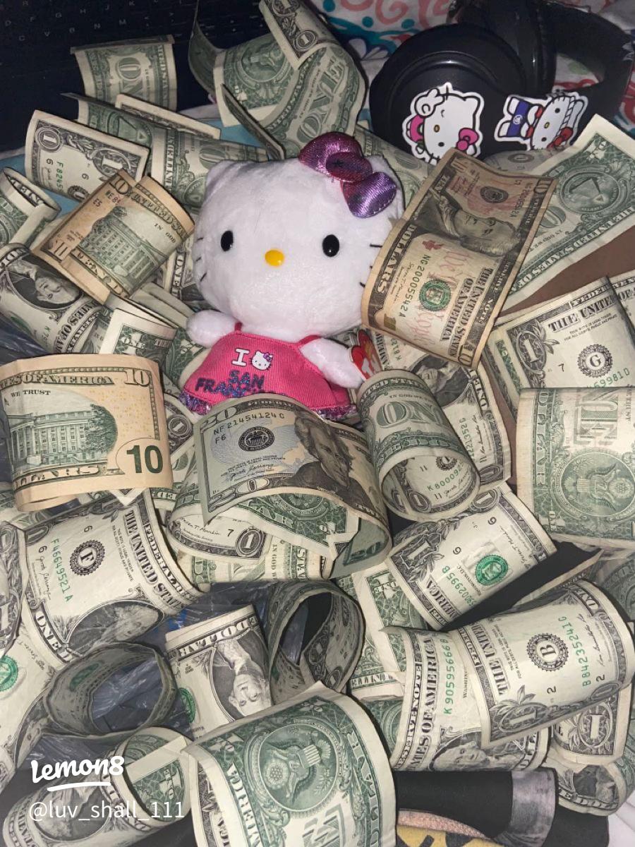 Cute Hello Kitty Wallpaper: Adorable Designs for Your Screen