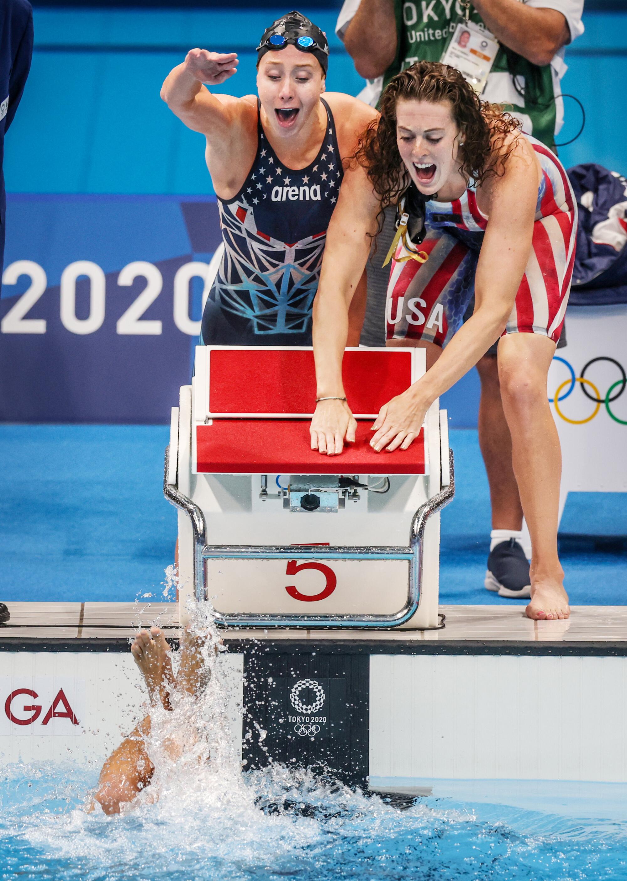 The best swimming photo from the Tokyo Olympics Angeles Times