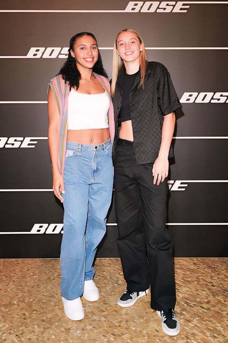 Paige Bueckers and Azzi Fudd