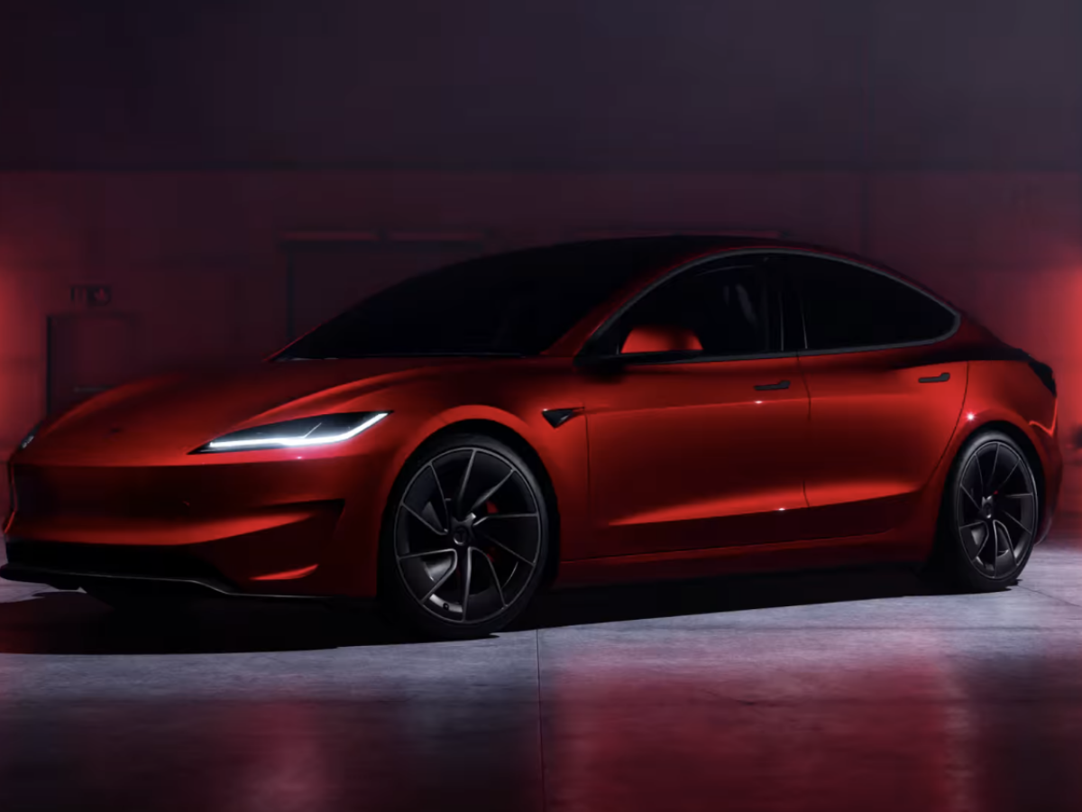 Tesla Model 3 Performance is here. Here are 5 things that make it great, and 3 drawbacks