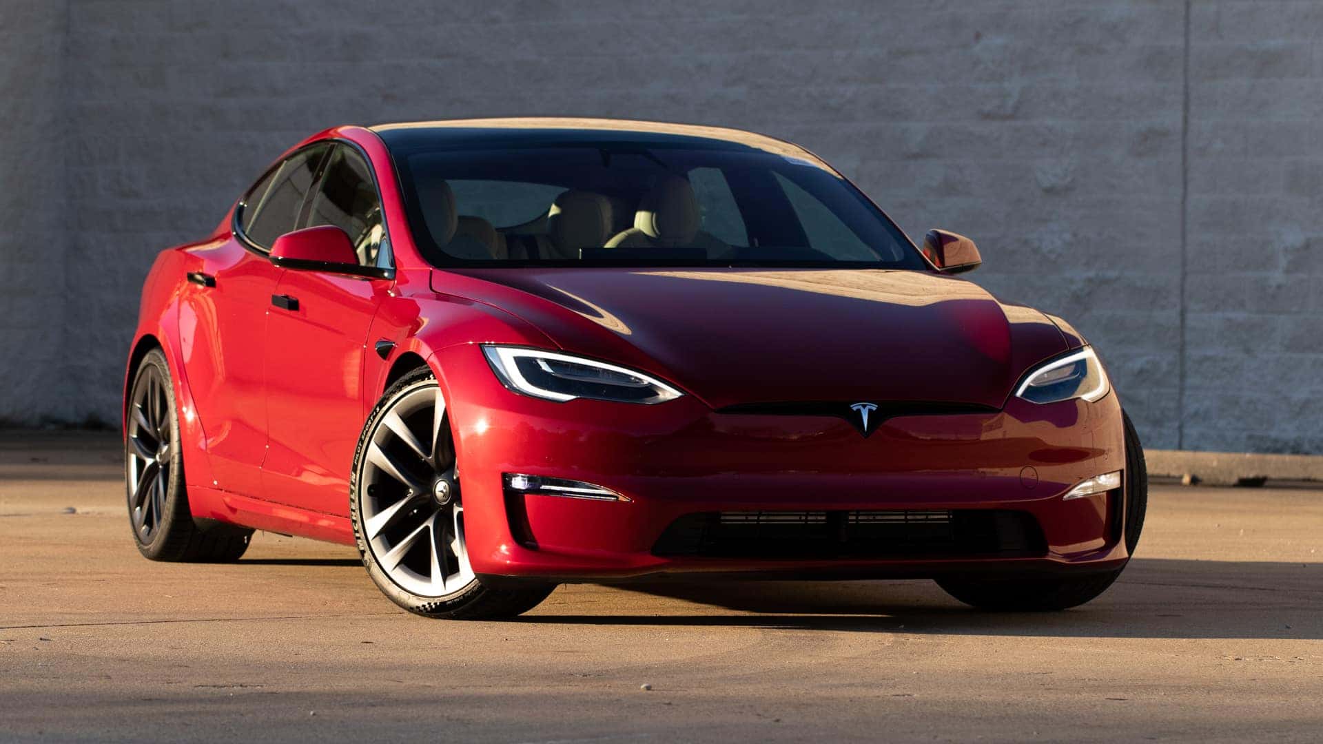 The Ultimate Tesla Buyer's Guide