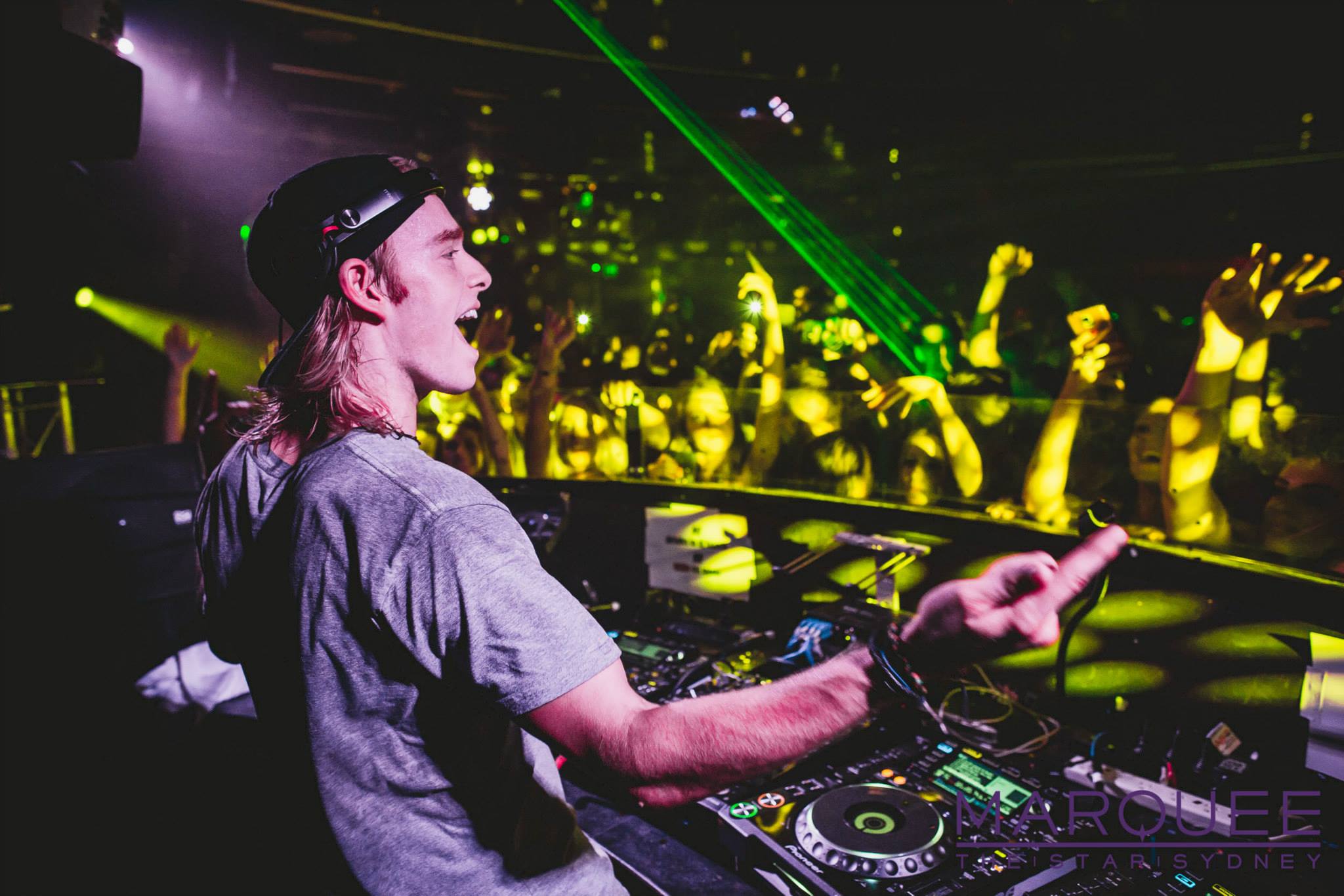 Will Sparks tells women what to do on Snapchat, gets totally shut down