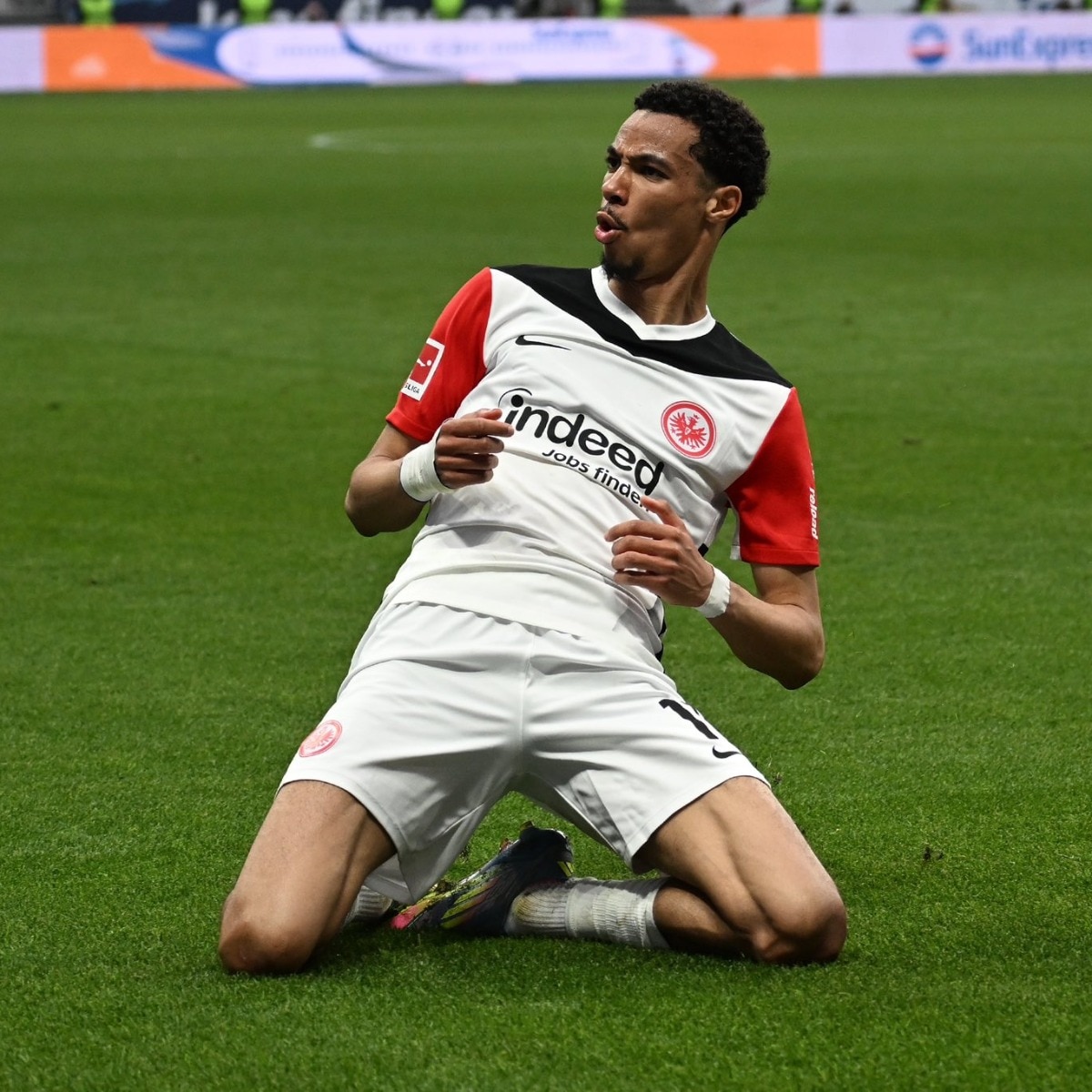 Liverpool agree personal terms with Hugo Ekitike, wait on Isak stance: Reports