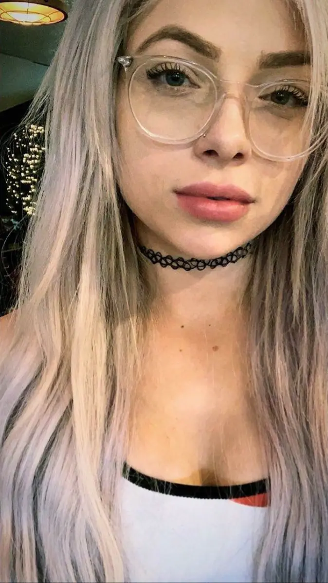 wwe liv morgan wallpaper