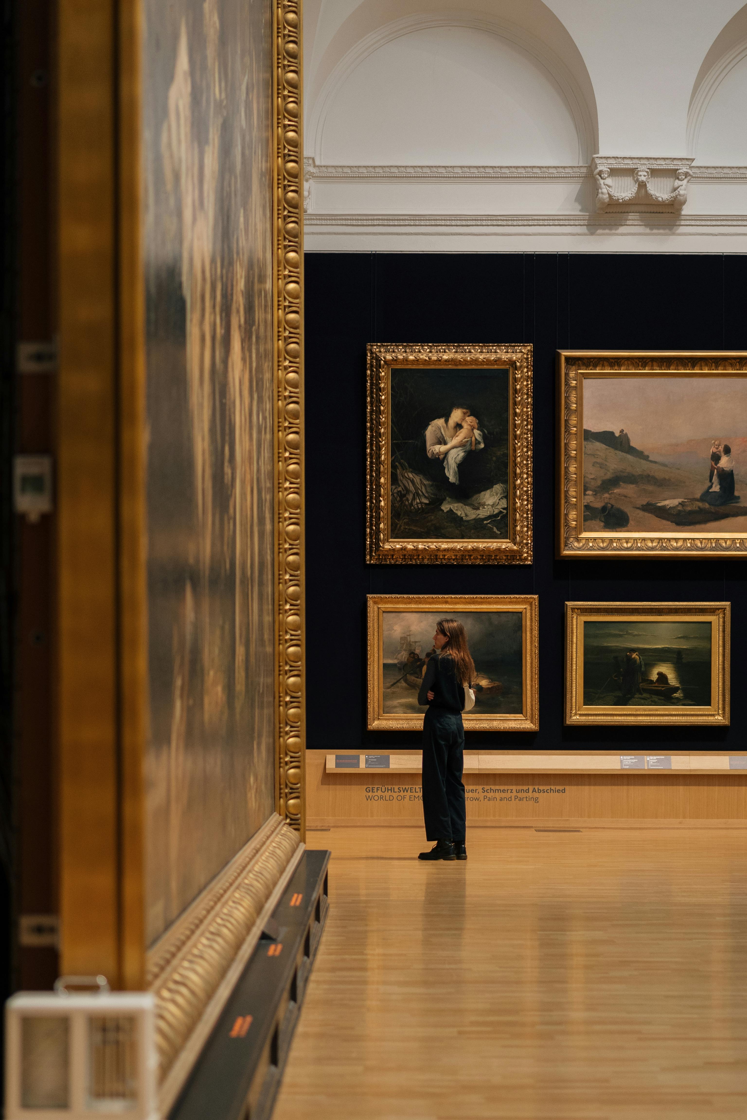 Woman in Museum · Free