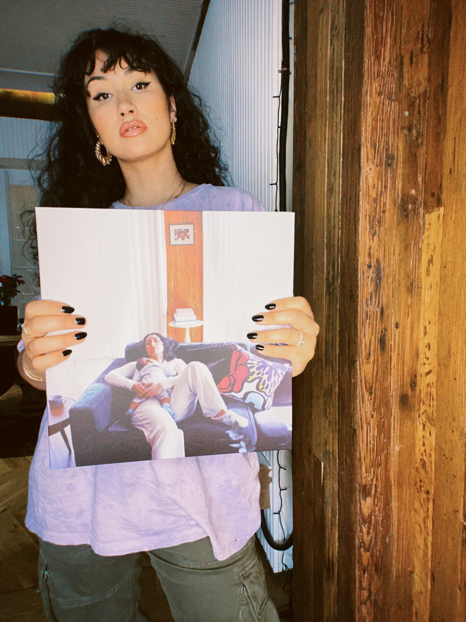 Cleo, vinyls, come get ya vinyls
