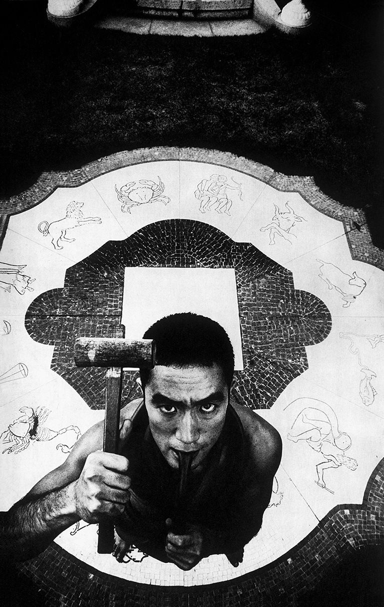 Ordeal by Roses: The Astonishing Artistic Collaboration Between Mishima Yukio and Photographer Hosoe Eikō